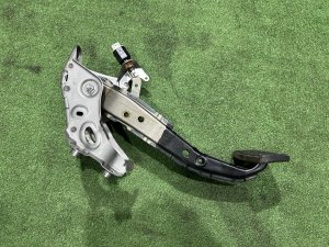 Brake pedal TOYOTA PRIUS OEM 47110-76050 ZVW30 2012 2ZRFXE