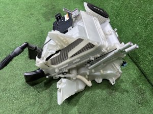 ชุดฮีตเตอร์ 8701047200 TOYOTA PRIUS