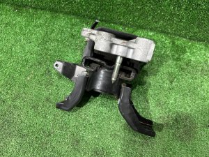 Soporte derecho del motor 1230537300 TOYOTA PRIUS