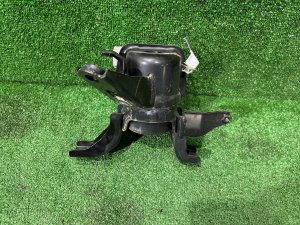 右发动机支座 TOYOTA PRIUS OEM 1230537300 ZVW30 2012 2ZRFXE