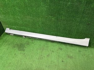 ชายบันไดซ้าย 75860-47010-B0 TOYOTA PRIUS