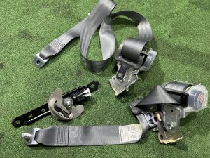 后排安全带 TOYOTA PRIUS OEM 73360-47112-B0 73360-47112-B0 ZVW30 2012 SILVER 1F7