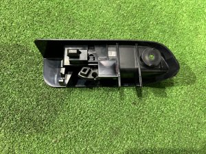 油箱盖开关 TOYOTA PRIUS OEM 7730652050 ZVW30 2012 SILVER 1F7