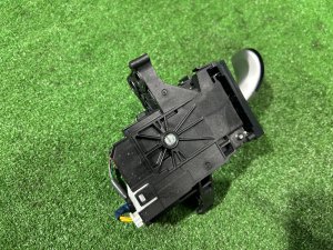 Селектор акпп TOYOTA PRIUS OEM 3355047043B2 ZVW30 2012