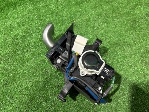 Селектор акпп TOYOTA PRIUS OEM 3355047043B2 ZVW30 2012