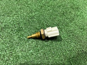 Sensor de temperatura del refrigerante 8942233030 TOYOTA PRIUS