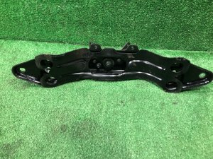 Travesaño de la caja de cambios SUBARU LEGACY OEM 41011AE000 41022AE120 BH5 2000 EJ206 AT