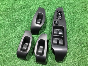 กล่องควบคุมกระจกไฟฟ้า черный 83071AE060 83071AE040 SUBARU LEGACY