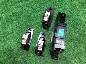 Window control module черный SUBARU LEGACY OEM 83071AE060 83071AE040 BH5 2000 EJ206 AT
