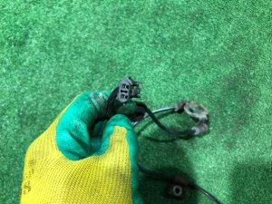 Sensor ABS delantero derecho SUBARU LEGACY OEM 27540AE000 BH5 2000 EJ206 AT