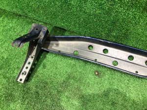 Жесткость бампера задняя SUBARU LEGACY OEM 57711AE040 BH5 2000 BLUE 95H