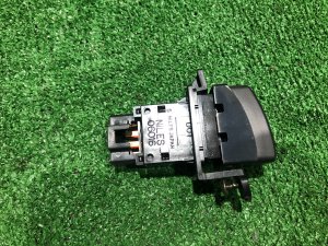 Interruptor dos quatro piscas SUBARU LEGACY OEM 83037AE000 BH5 2000 EJ206 AT