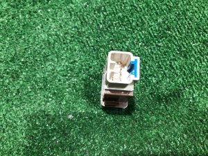 前挡除雾开关 . SUBARU LEGACY OEM 83001AE020 BH5 2000 EJ206 AT