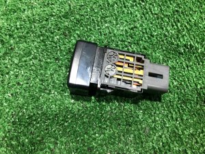 雾灯开关 SUBARU LEGACY OEM 83001AE000 BH5 2000 EJ206 AT