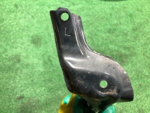 Left front bumper bracket SUBARU LEGACY OEM 57707AE130 BH5 2000 BLUE 95H