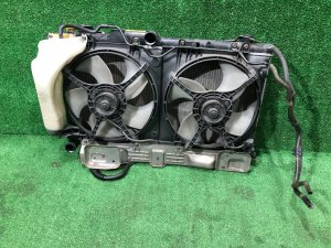 Radiador do motor 45111AE021 SUBARU LEGACY