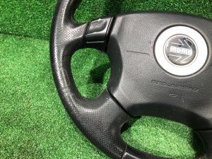 Volante MOMO SUBARU LEGACY OEM 34311AE100 BH5 2000 BLUE 95H