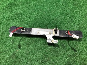 Manilla del portón SUBARU LEGACY OEM 62150AA211 BH5 2000 BLUE 95H