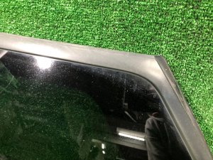 Vidro traseiro esquerdo целый молдинг SUBARU LEGACY OEM 65210AE050NB BH5 2000