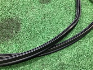 Уплотнитель багажника SUBARU LEGACY OEM 63516AE000 BH5 2000 BLUE 95H