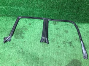 Borracha da porta direita SUBARU LEGACY OEM 63521AE020 BH5 2000 BLUE 95H