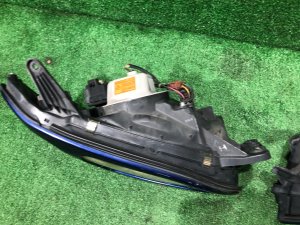 ヘッドライト Ксенон Реснички SUBARU LEGACY OEM 84001AE281 84001AE291 BH5 2000