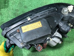 ヘッドライト Ксенон Реснички SUBARU LEGACY OEM 84001AE281 84001AE291 BH5 2000