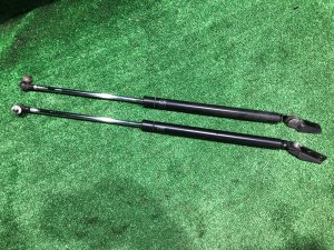 โช้คค้ำฝากระโปรงท้าย 63260AE020 63260AE030 SUBARU LEGACY LANCASTER