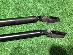 Amortecedores da tampa da bagageira SUBARU LEGACY LANCASTER OEM 63260AE020 63260AE030 BHE BH9 BH5 2002 SILVER/GREY 1U2