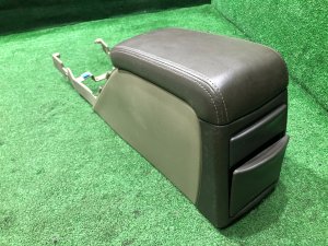 ช่องเก็บของและที่วางแขน КОЖА 92111AE010AD SUBARU LEGACY LANCASTER
