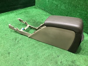 手套箱与扶手 КОЖА SUBARU LEGACY LANCASTER OEM 92111AE010AD BHE BH9 BH5 2002 SILVER/GREY 1U2