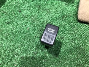 พัดลมห้องเก็บสัมภาระ комплект с кнопкой и фишкой SUBARU LEGACY LANCASTER OEM 72710AE000 BHE BH9 BH5 2002 EZ30
