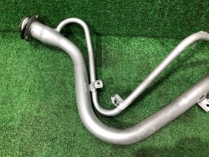 フューエルフィラーネック SUBARU LEGACY LANCASTER OEM 42066AE100 BHE BH9 BH5 BE BE9 BE5 BEE 2002 SILVER/GREY 1U2