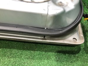 Puerta delantera izquierda SUBARU LEGACY LANCASTER OEM 60009AE050 BHE BH9 2002 SILVER/GREY 1U2