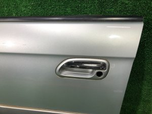 Puerta delantera izquierda SUBARU LEGACY LANCASTER OEM 60009AE050 BHE BH9 2002 SILVER/GREY 1U2