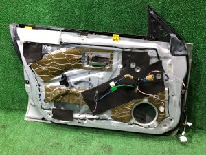 Puerta delantera izquierda SUBARU LEGACY LANCASTER OEM 60009AE050 BHE BH9 2002 SILVER/GREY 1U2