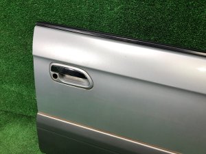 Right front door SUBARU LEGACY LANCASTER OEM 60009AE040 BHE BH9 2002 SILVER/GREY 1U2