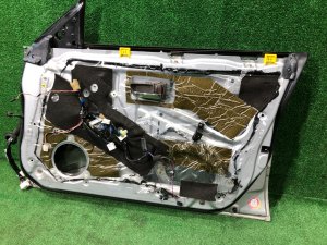 Right front door SUBARU LEGACY LANCASTER OEM 60009AE040 BHE BH9 2002 SILVER/GREY 1U2