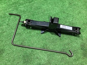 Macaco высокий SUBARU LEGACY LANCASTER OEM 97030AC061 BHE BH9 2002