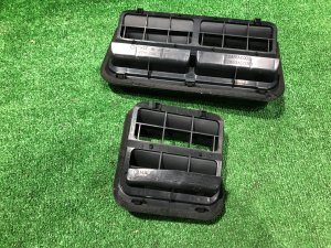 ช่องระบายอากาศตัวถัง SUBARU LEGACY LANCASTER OEM 72651AE000 72651AE010 BHE BH9 BH5 2002 SILVER/GREY 1U2