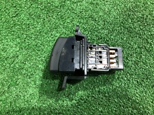 Interruptor dos quatro piscas SUBARU LEGACY LANCASTER OEM 83037AE000 BHE BH9 BH5 2002 EZ30