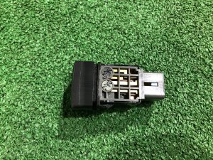 สวิตช์ไฟตัดหมอก SUBARU LEGACY LANCASTER OEM 83001AE000 BHE BH9 BH5 2002 EZ30