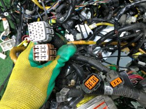 Wiring harness VDC SUBARU LEGACY LANCASTER OEM 81401AE785, 81200AE760, 81501AE740 BHE BEE 2002 EZ30