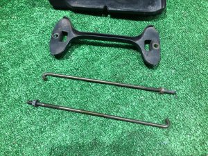 Battery bracket SUBARU LEGACY LANCASTER OEM 82182AA040 82161AA040 82122AA011 BHE BH9 BH5 BE5 BE9 BEE 2002