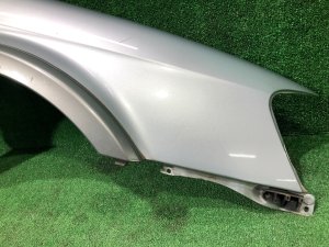 Guarda-lamas dianteiro direito SUBARU LEGACY LANCASTER OEM 57120AE021 BHE BH9 2002 SILVER/GREY 1U2