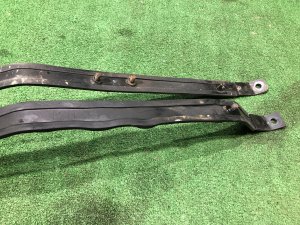 สายรัดถังน้ำมัน SUBARU LEGACY LANCASTER OEM 42017AE010 42017AE000 BHE BH9 BH5 2002 EZ30