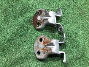 Right front door hinges SUBARU LEGACY LANCASTER OEM 61220AC000 61220AC010 BHE BH9 BH5 2002 SILVER/GREY 1U2