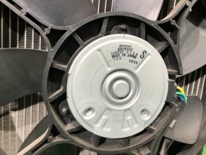 Радиатор двигателя SUBARU LEGACY LANCASTER OEM 45111AE060 BHE BEE 2002 EZ30
