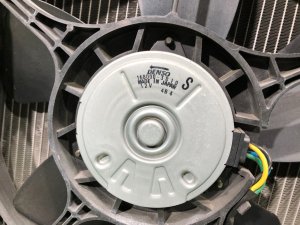 Радиатор двигателя SUBARU LEGACY LANCASTER OEM 45111AE060 BHE BEE 2002 EZ30