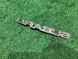 Emblema SUBARU SUBARU LEGACY LANCASTER OEM 93073AE570 BHE BH9 2002 SILVER/GREY 1U2